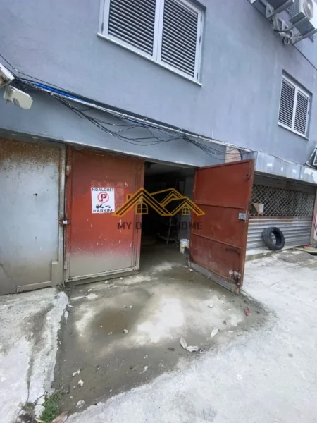 Durres, jepet me qera vetem 1 dhome , 60 m² 200 € (vollga)