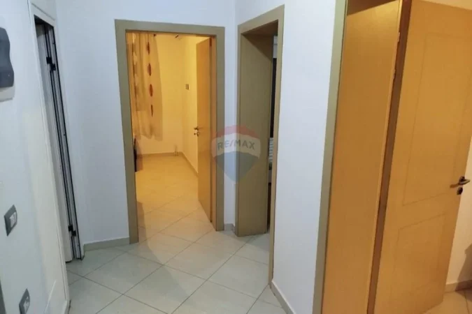 Tirane, jap me qera apartament 2+1 Kati 3, 80 m² 600 € 