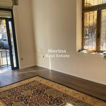 Tirane, jepet me qera ambjent biznesi Kati 1, 72 m² 1.500 € (Rruga e Dibres)