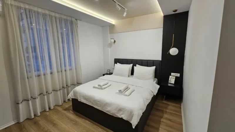 Tirane, jepet me qera apartament duplex Dublex Kati 2, 104 m² 1.200 € (Qender)