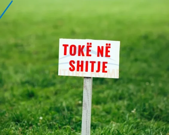 Tirane, shitet toke , 8.880 m² 577.200 € (Dajt)