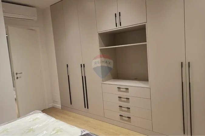 Tirane, jap me qera apartament 1+1 Kati 3, 78 m² 700 € 