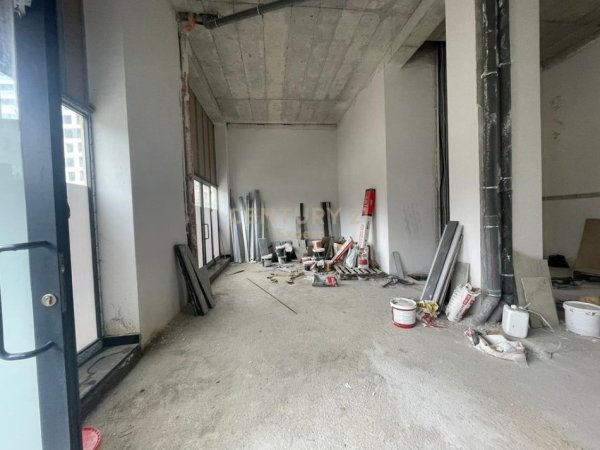Tirane, shes ambjent biznesi Kati 0, 118 m² 