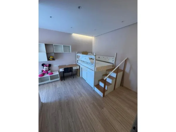 Tirane, jepet me qera apartament Kati 2, 105 m² 550 € (unaza e re)