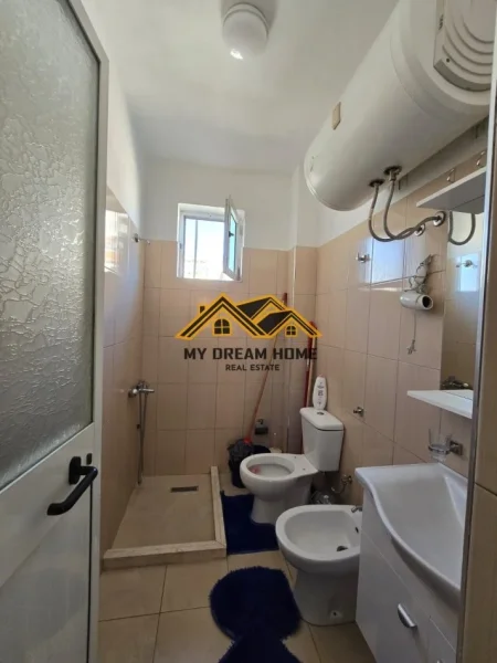 Durres, jepet me qera 2+1 , 75 m² 400 € 