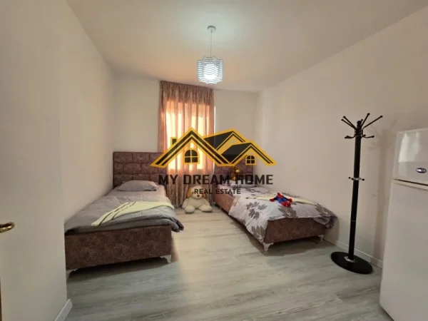 Durres, jepet me qera 2+1 , 75 m² 400 € 