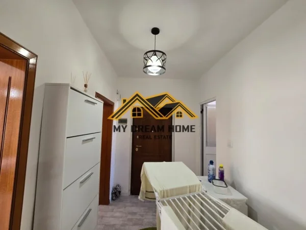 Durres, jepet me qera 2+1 , 75 m² 400 € 