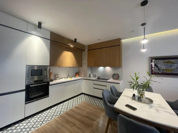 Tirane, shitet apartament 2+1+Ballkon Kati 2, 100 m² 229.000 € (Kodra e Priftit)