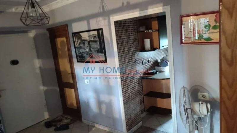 Tirane, shitet apartament 2+1+Ballkon Kati 5, 84 m² 110.000 € (Rruga Dritan Hoxha)