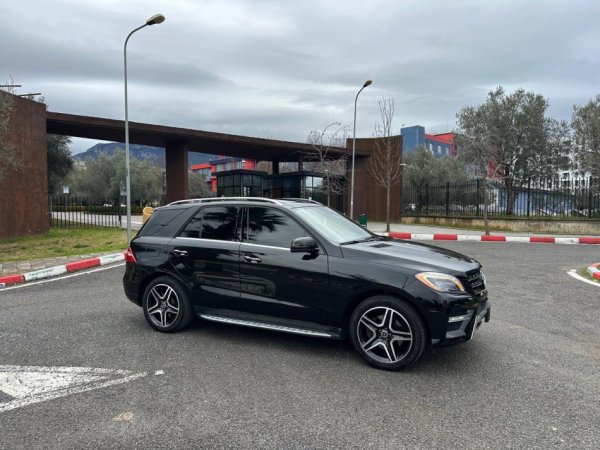 Tirane, shes SUV Nafte, e zeze automatik Klima