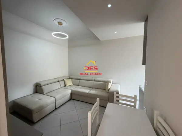 Vlore, shitet apartament 1+1+Ballkon Kati 6, 57 m² 125.000 € (Rruga Pelivan Leskaj)