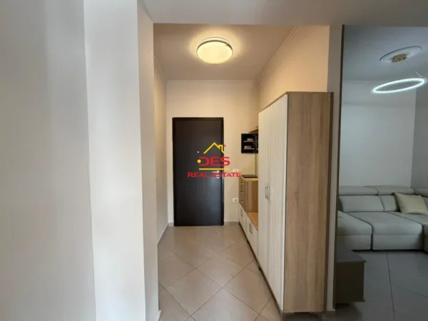 Vlore, shitet apartament 1+1+Ballkon Kati 6, 57 m² 125.000 € (Rruga Pelivan Leskaj)