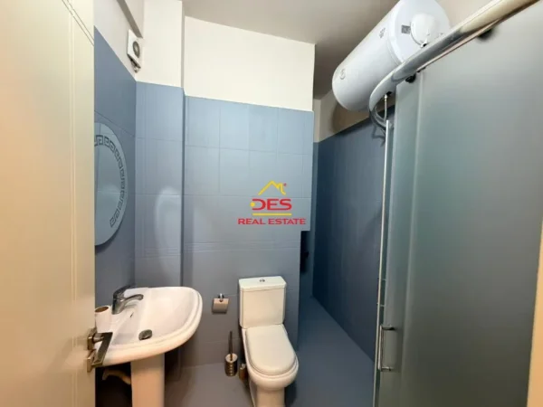 Vlore, shitet apartament 1+1+Ballkon Kati 6, 57 m² 125.000 € (Rruga Pelivan Leskaj)