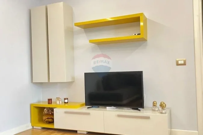 Tirane, jap me qera apartament 2+1 Kati 3, 97 m² 1.000 € 