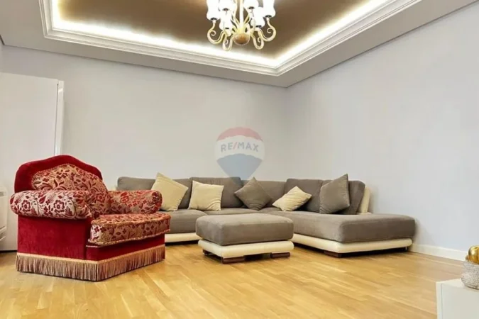 Tirane, jap me qera apartament 2+1 Kati 3, 97 m² 1.000 € 