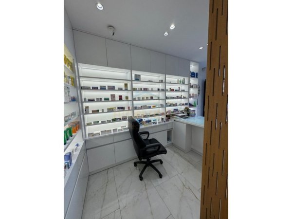 Tirane, jepet me qera apartament Kati 0, 51 m² 500 € (spital amerikan 2 rruga e dibres)