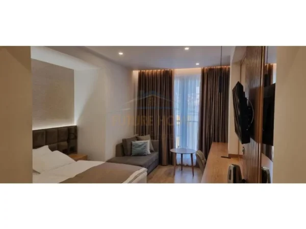 Tirane, shitet hotel , 1.530 m² (Shkoze)