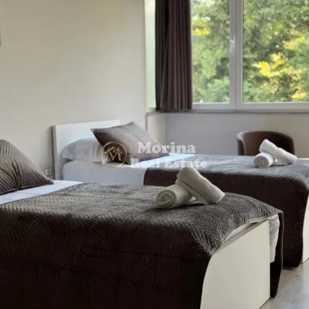 Tirane, jepet me qera apartament 2+1 Kati 3, 80 m² 450 € (Laprake)