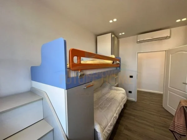 Tirane, jepet me qera apartament 2+1+2+PARKIM Kati 2, 110 m² 500 € (Prane ARDENOS)