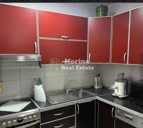 Tirane, jepet me qera apartament 2+1 Kati 5, 75 m² 450 € (Xhamlliku,UET)