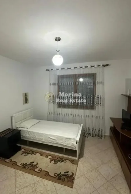 Tirane, jepet me qera apartament 2+1 Kati 5, 75 m² 450 € (Xhamlliku,UET)
