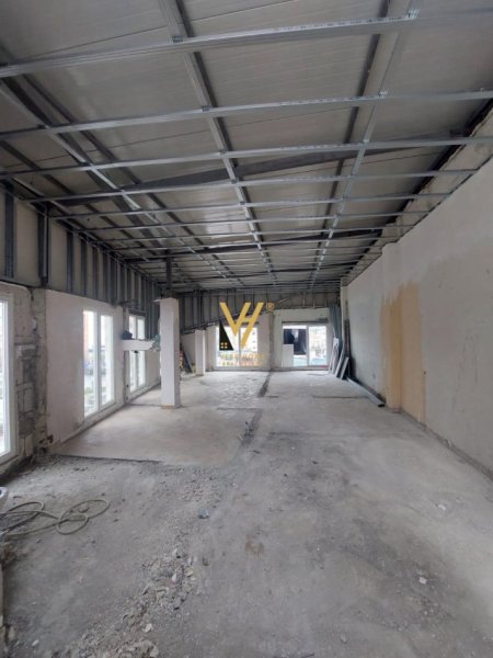 Tirane, jepet me qera ambjent biznesi Kati 0, 255 m² 5.000 € (ZOGU I ZI)