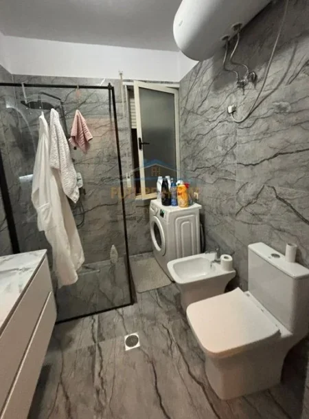 Shitet,Apartament 1+1, Liqeni i Thatë, Tiranë