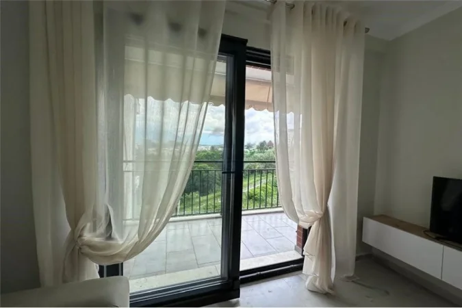 Tirane, jepet me qera apartament 2+1+Ballkon Kati 4, 86 m² 700 € (Kopshti Botanik)