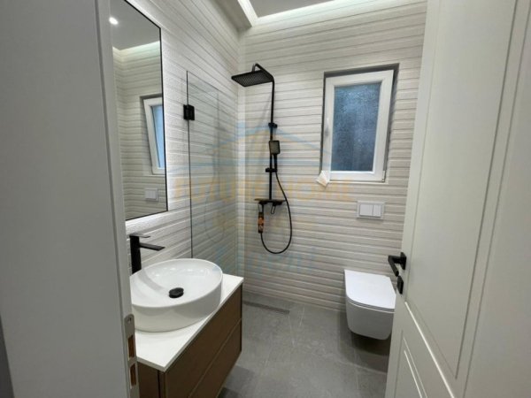 Qera, Apartament 3+1+2, Kopshti Botanik, Tiranë.