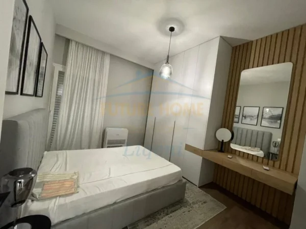 Qera, Apartament 3+1+2, Kopshti Botanik, Tiranë.