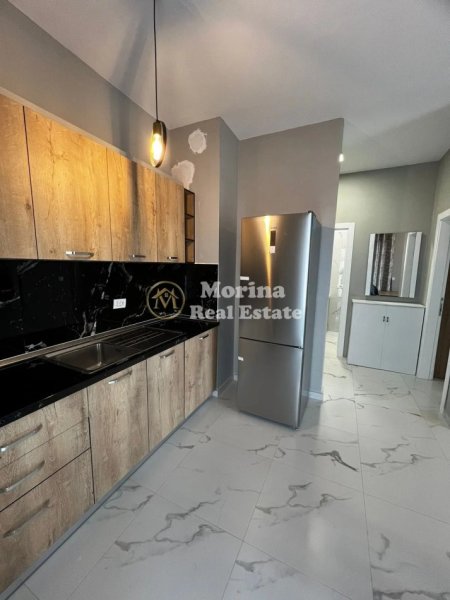 Tirane, jepet me qera apartament 1+1 Kati 3, 70 m² 450 € (Porcelan)