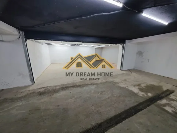 Durres, shitet garazh | post parkimi 1+1 , 33 m² 46.000 € (poliklinika)