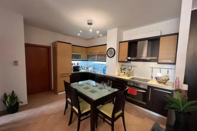 Tirane, shitet apartament Kati 4, 117 m² 279.000 € (Komuna e Parisit)