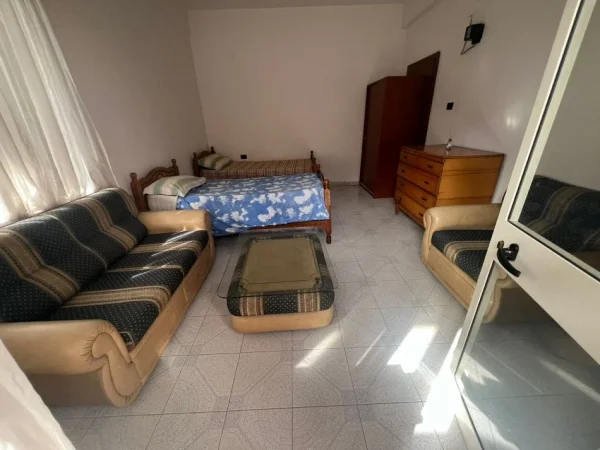 Tirane, jap me qera garsonier 1+1 Kati 2, 50 m² 260 € (Birra Tirana)