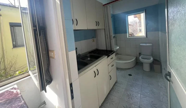 Tirane, jap me qera garsonier 1+1 Kati 2, 50 m² 260 € (Birra Tirana)
