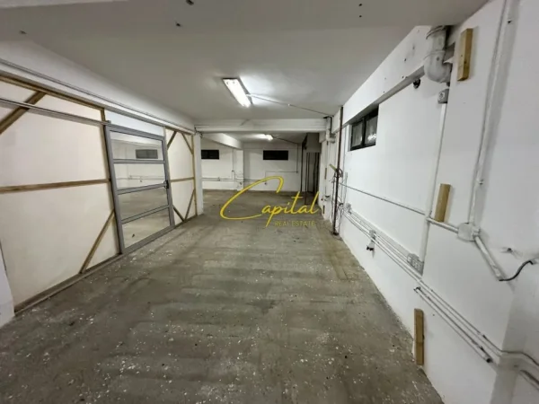 Tirane, jepet me qera magazine Kati -1, 240 m² 1.000 € (DON BOSKO)