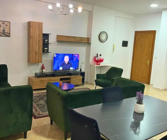 Tirane, jepet me qera apartament 2+1 Kati 4, 102 m² 690 € (Parku Olimpik)
