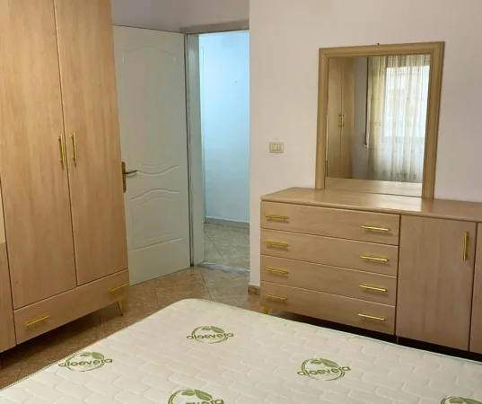 Tirane, jepet me qera apartament 2+1 Kati 4, 102 m² 690 € (Parku Olimpik)