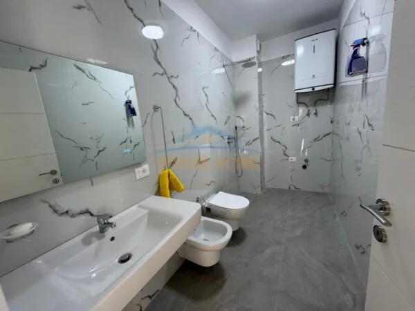 Tirane, jepet me qera apartament 1+1 Kati 4, 57 m² 400 € (jordan misja)