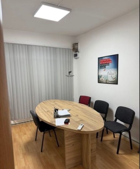 Tirane, jepet me qera zyre Kati 2, 61 m² 500 € (RRUGA E ELBASANIT)