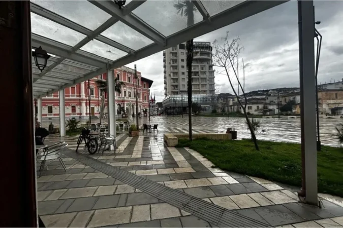 Vlore, jepet me qera , 