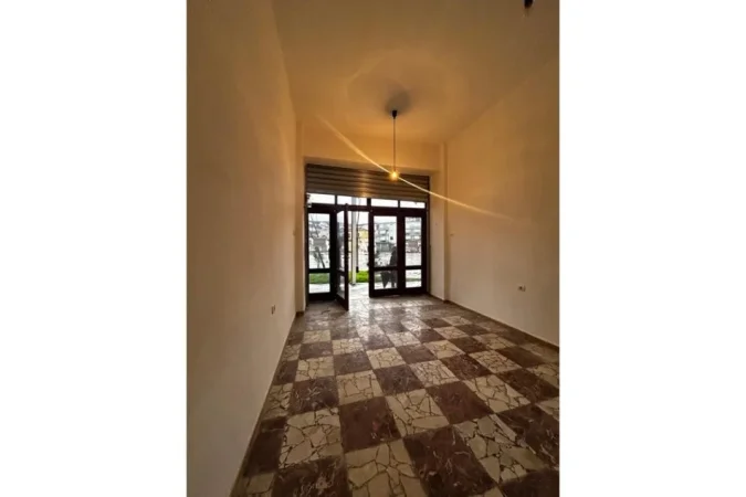 Vlore, jepet me qera , 