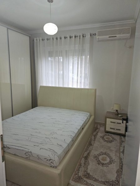 Tirane, jepet me qera apartament 2+1+Ballkon Kati 2, 100 m² 600 € (KODRA E DIELLIT)