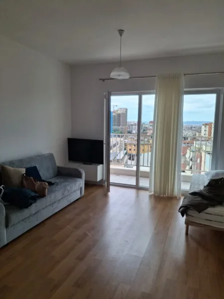 Tirane, jepet me qera garsonier 1+1 Kati 8, 50 m² 40.000 € (Zogu i zi)