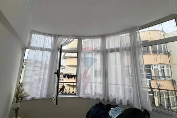 Tirane, shitet apartament 2+1+Ballkon Kati 9, 95 m² 215.000 € (Komina e Parisit)