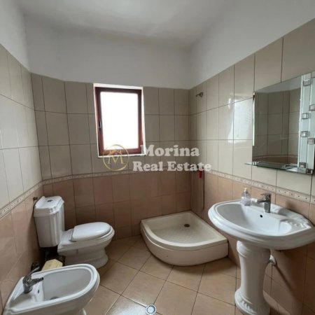 Tirane, jepet me qera shtepi 2+1 Kati 3, 114 m² 250 € (Kamez)