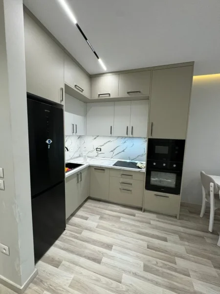 Tirane, jepet me qera apartament 1+1 Kati 6, 70 m² 600 € (Don Bosko)