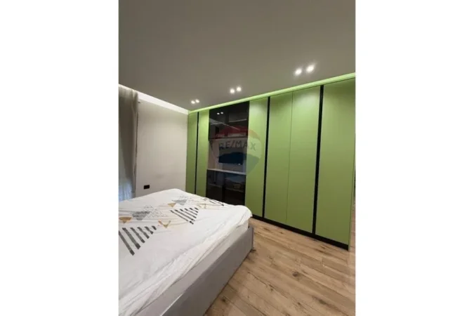 Tirane, jepet me qera apartament 2+1 Kati 6, 115 m² 1.300 € (Olimpiku)