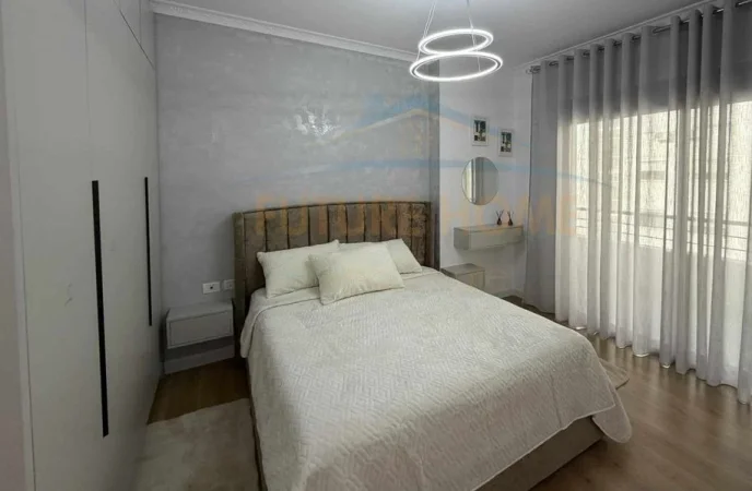 Tirane, shitet apartament 2+1 Kati 5, 101 m² 168.000 € (Pranë Pallatit Eja Studio)