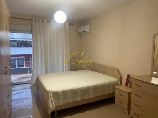 Tirane, jepet me qera apartament 2+1 Kati 4, 100 m² 800 € (LIQENI I THATE)